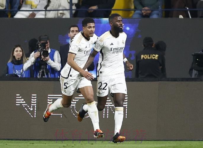 记者：贝林与吕迪格训练中发生冲突 最终握手言和